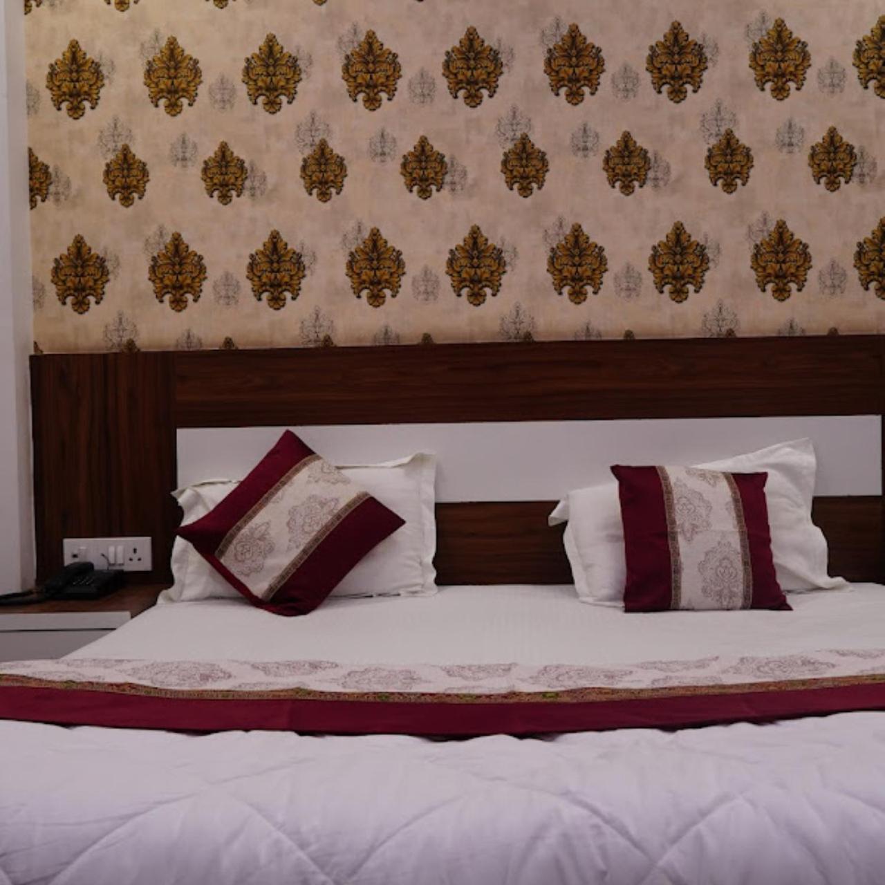 Hotel The Ramay Palace Ayodhya Extérieur photo